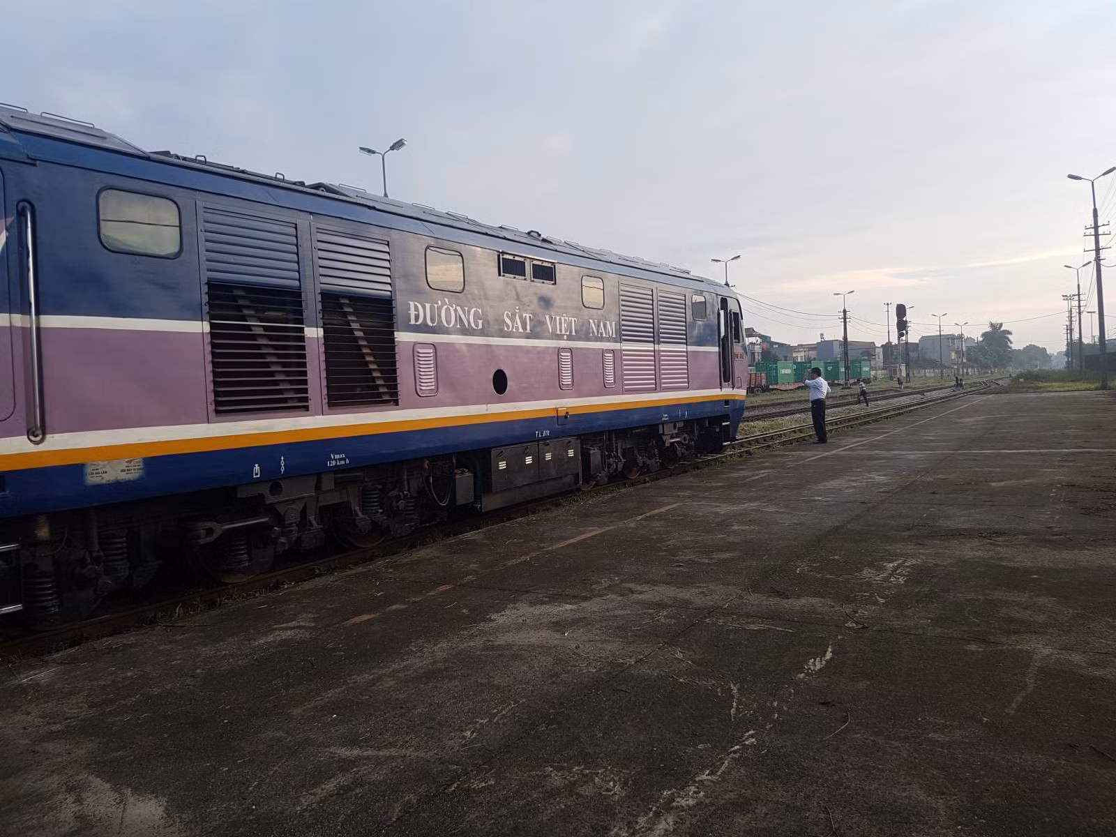 Ngành Đường sắt mở bán vé tàu dịp nghỉ Lễ 30/4 - 1/5 ảnh 1