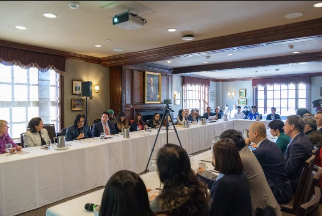 Các đại biểu tại hội thảo.