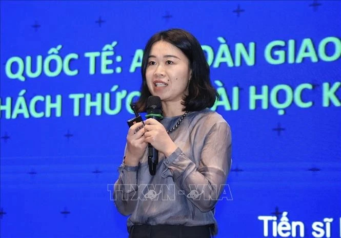 TS. Fangfang Luo, chuyên gia về các vấn đề pháp chế, an toàn và giao thông tại trụ sở WHO chia sẻ kinh nghiệm.