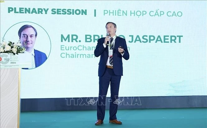 Ông Margaritis Schinas, Phó Chủ tịch Ủy ban châu Âu, thông tin về xu hướng chuyển đổi xanh.