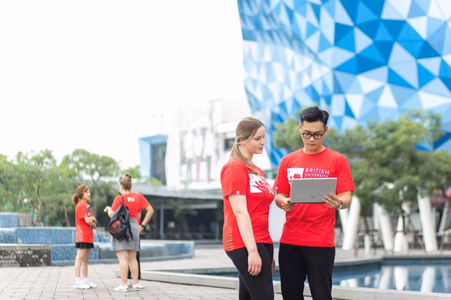 Đầu tư du học tại chỗ cho con em trở nên “hời” hơn nếu nhìn vào kết quả mà sinh viên nhận được sau chương trình học.