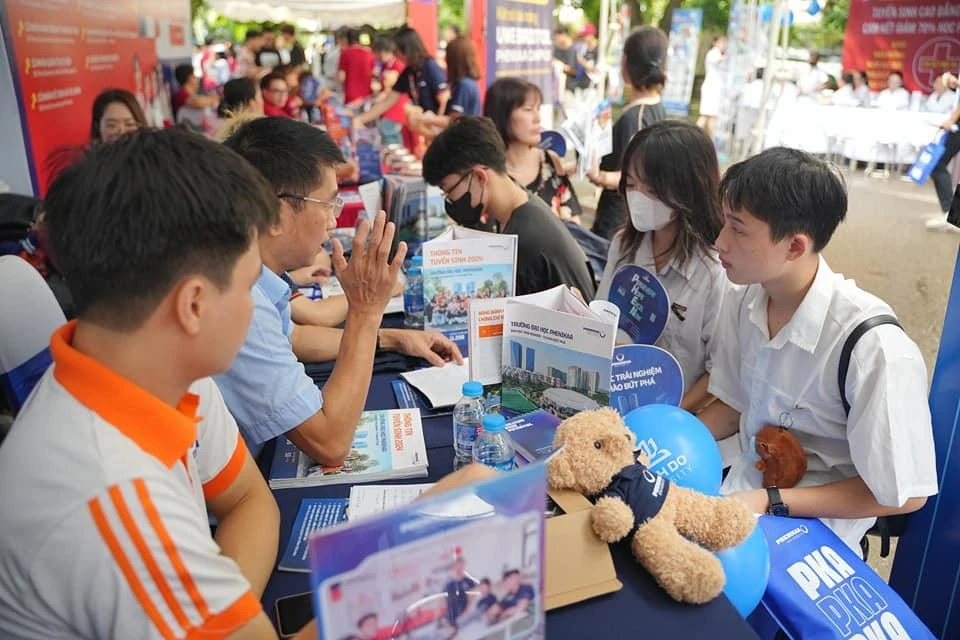 Các trường đại học công bố điểm chuẩn trước 17 giờ ngày 19/8/2024.