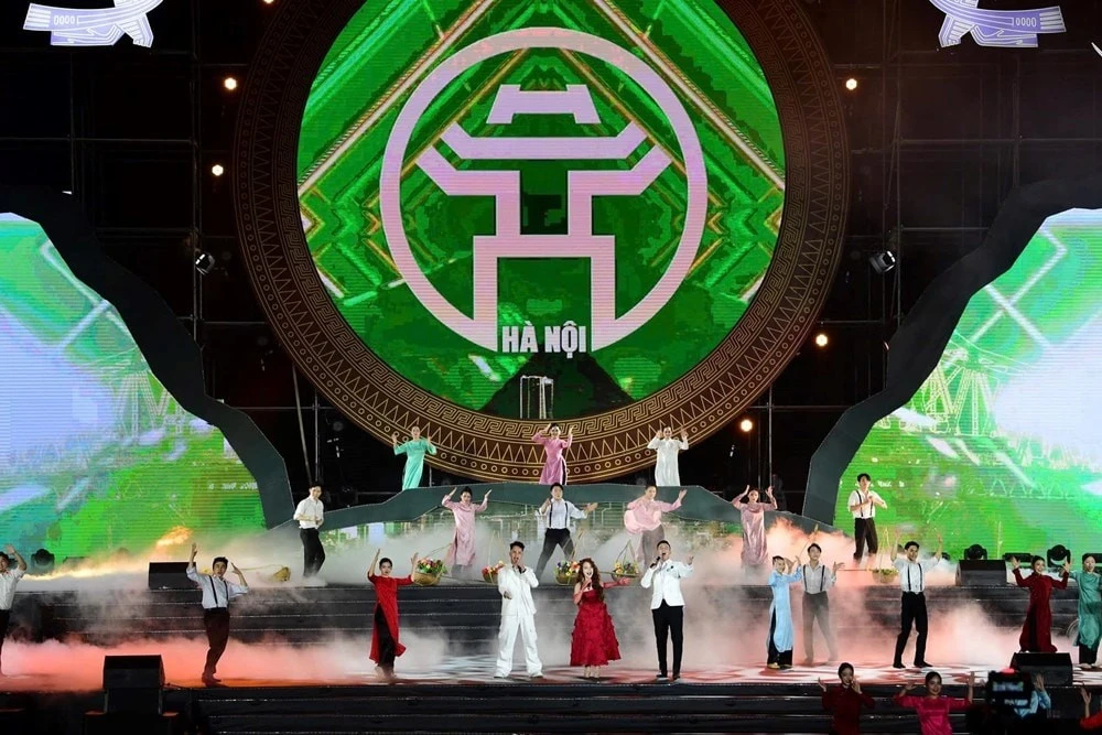 Chương trình nghệ thuật “Cùng nhau giữ nước” tại Hoàng thành Thăng Long.