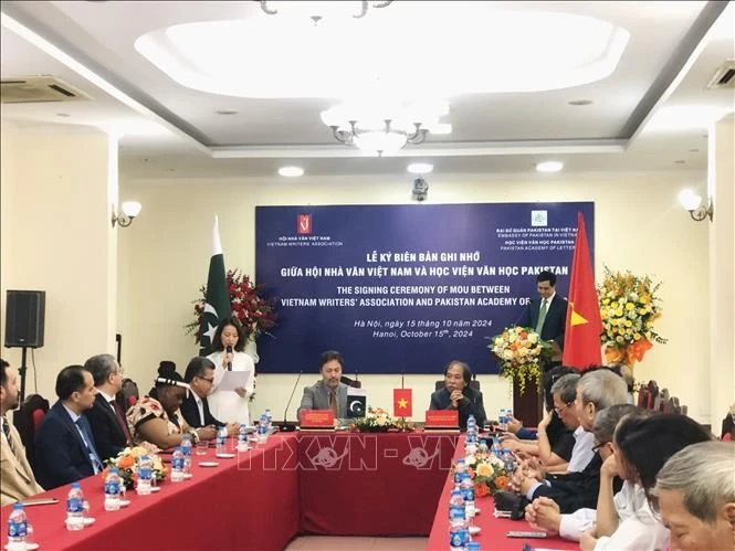 Quang cảnh Lễ ký kết.