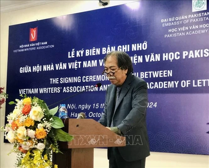 Chủ tịch Hội Nhà văn Việt Nam Nguyễn Quang Thiều phát biểu tại sự kiện.