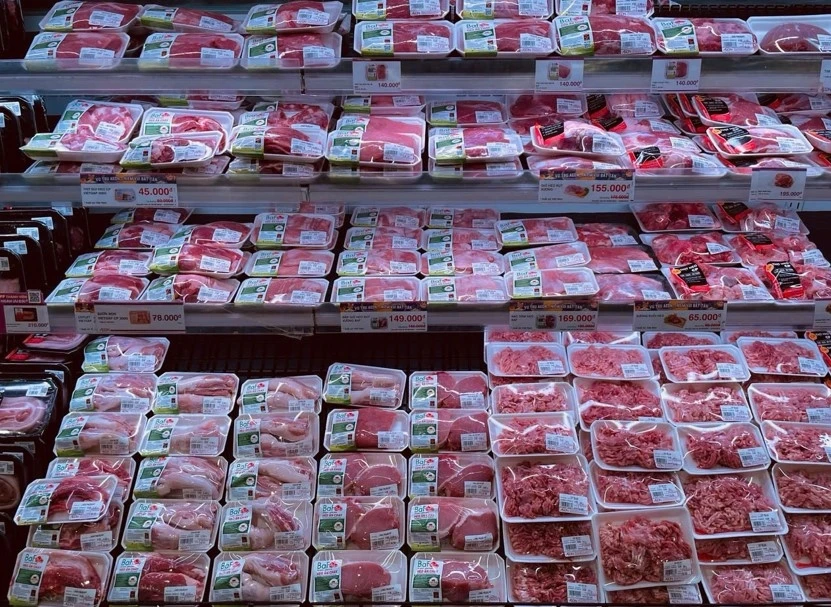 Chợ, siêu thị vùng bão vẫn mở cửa liên tục, hàng hóa, thực phẩm phong phú ảnh 1