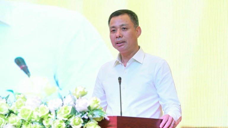 Ông Nguyễn Thành Công, Phó Chủ tịch Ủy ban nhân dân tỉnh Sơn La cho biết, trong gần 10 năm qua, địa phương đã chuyển đổi và trồng mới gần 62.000ha cây ăn quả. Ông Nguyễn Thành Công, Phó Chủ tịch Ủy ban nhân dân tỉnh Sơn La cho biết, trong gần 10 năm qua, địa phương đã chuyển đổi và trồng mới gần 62.000ha cây ăn quả.