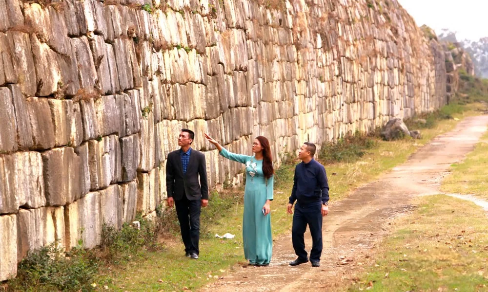 Với những giá trị nổi bật và độc đáo, giàu giá trị văn hóa - lịch sử và kiến trúc, Thành nhà Hồ từ rất sớm đã thu hút sự chú ý không chỉ của học giả trong nước, mà còn có nhiều học giả nước ngoài quan tâm, nghiên cứu với nhiều bài viết, công trình có giá trị. Ảnh: Trung tâm Bảo tồn Di sản Thành nhà Hồ cung cấp