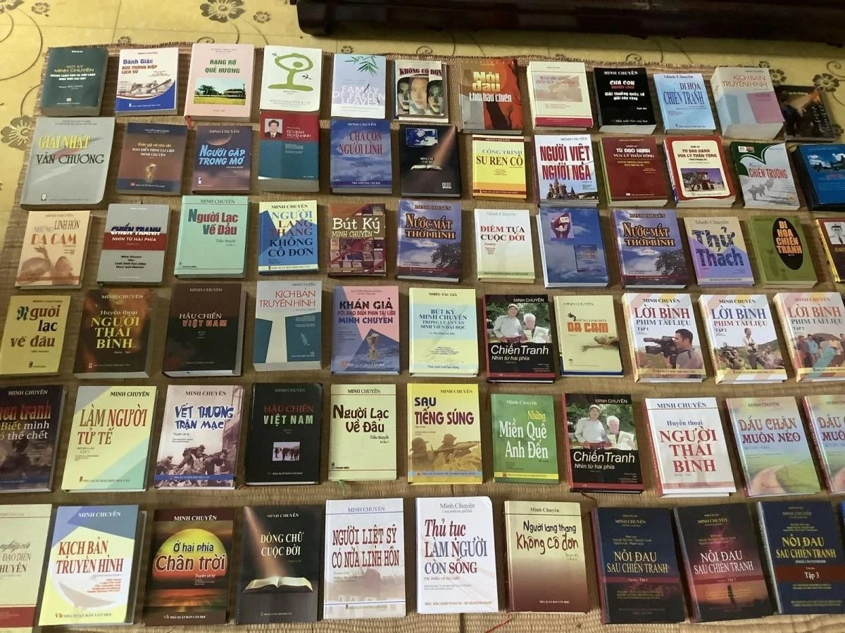 Các tác phẩm của nhà văn Minh Chuyên.