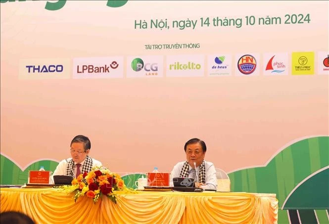 Bộ trưởng Bộ Nông nghiệp và Phát triển nông thôn Lê Minh Hoan phát biểu tại Diễn đàn Nông dân Quốc gia lần thứ 9, năm 2024.