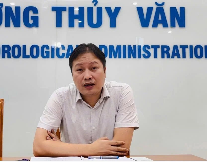 Ông Võ Văn Hòa, Giám đốc Đài KTTV khu vực Đồng bằng và Trung du Bắc Bộ, Tổng cục KTTV thông tin trưa ngày 11/9.