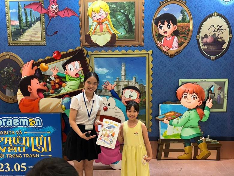Cartoons shown during the summer are not only entertaining but also educational and nurturing for children. Các phim hoạt hình chiếu trong dịp hè không chỉ là các tác phẩm giải trí mà còn là giáo dục và nuôi dưỡng tâm hồn của trẻ.