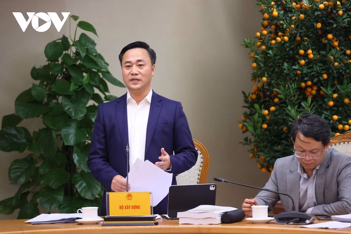 Thứ trưởng Bộ Xây dựng Nguyễn Việt Hùng.