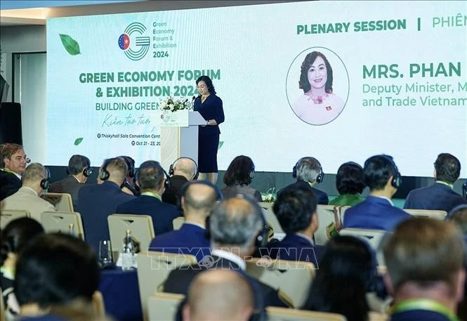 Quang cảnh Diễn đàn.