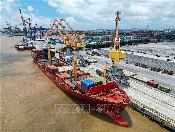 Dự kiến GDP của Việt Nam trong năm 2024 sẽ vượt 6,8%.