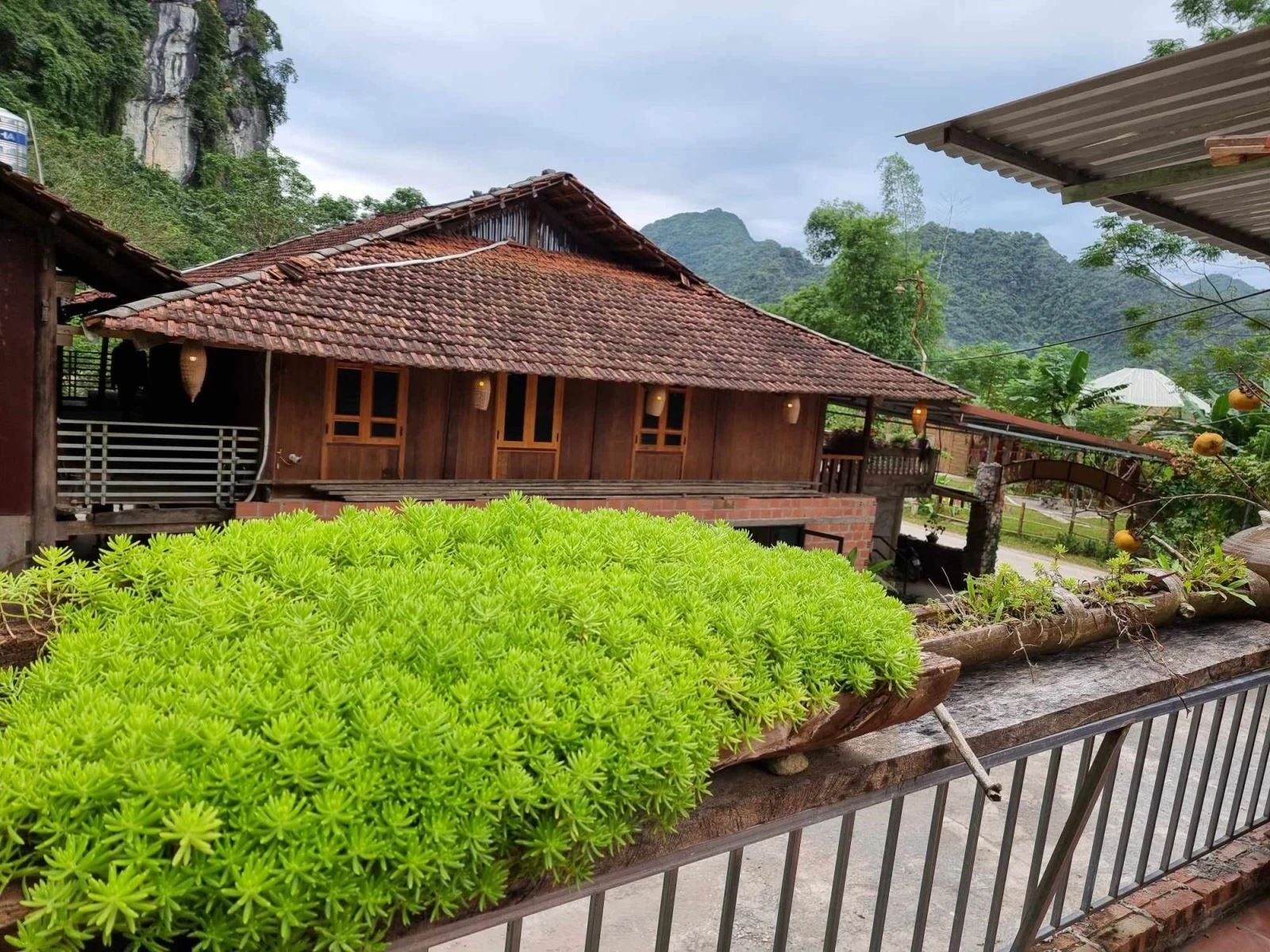 Một góc khu homestay Sơn Thuỷ của Bí thư đoàn xã Hữu Liên.