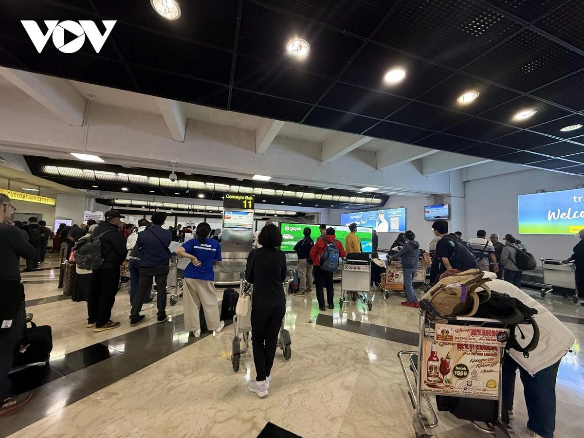 Indonesia thắt chặt kiểm soát tại các sân bay và cảng biển. Indonesia thắt chặt kiểm soát tại các sân bay và cảng biển.