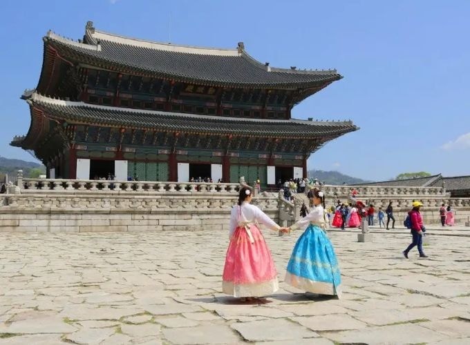Việt Nam đang là một trong những thị trường tại Đông Nam Á có lượng khách đến thăm Hàn Quốc cao nhất. Việt Nam đang là một trong những thị trường tại Đông Nam Á có lượng khách đến thăm Hàn Quốc cao nhất.
