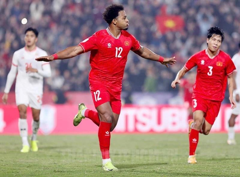 Tuyển Việt Nam hiện vẫn đang bất bại ở ASEAN Cup 2024. Tuyển Việt Nam hiện vẫn đang bất bại ở ASEAN Cup 2024.