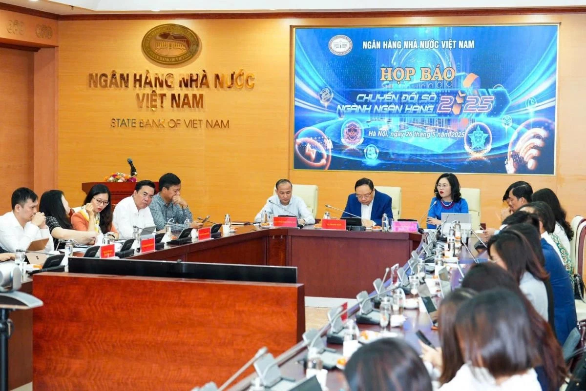 Họp báo công bố sự kiện “Chuyển đổi số ngành Ngân hàng năm 2025”