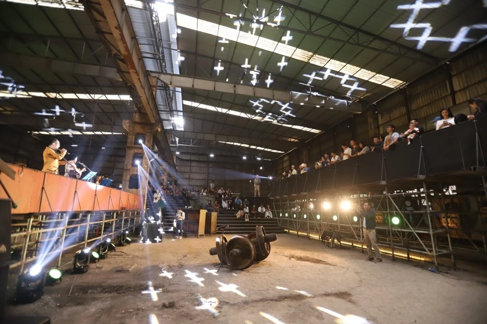 Không gian sáng tạo trong Nhà máy xe lửa Gia Lâm.