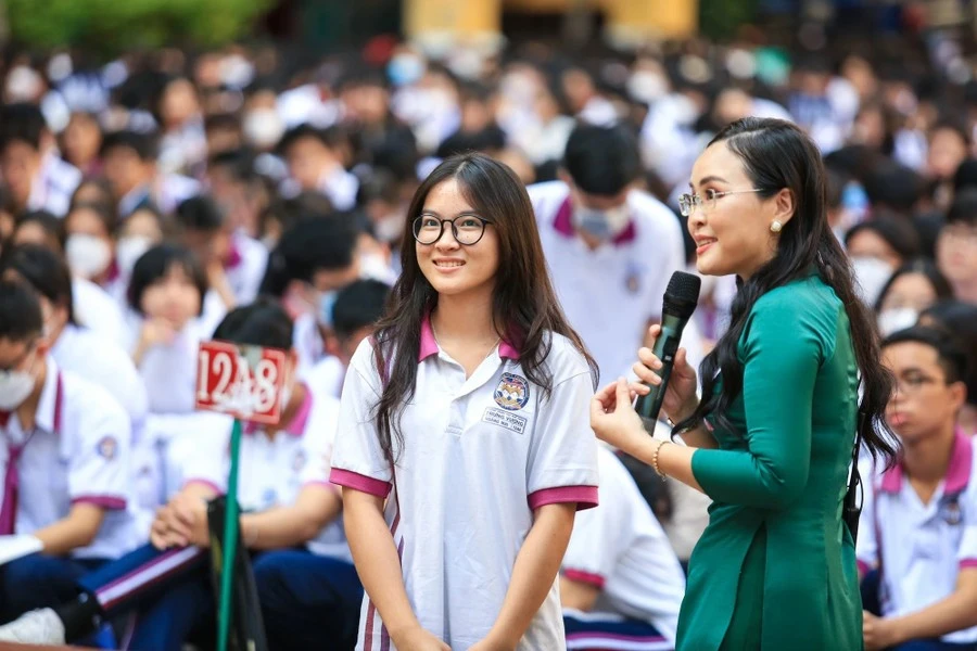 Học sinh lớp 12 năm học 2024 - 2025 là lứa thí sinh đầu tiên thi tốt nghiệp THPT theo Chương trình mới. Ảnh minh họa: INT