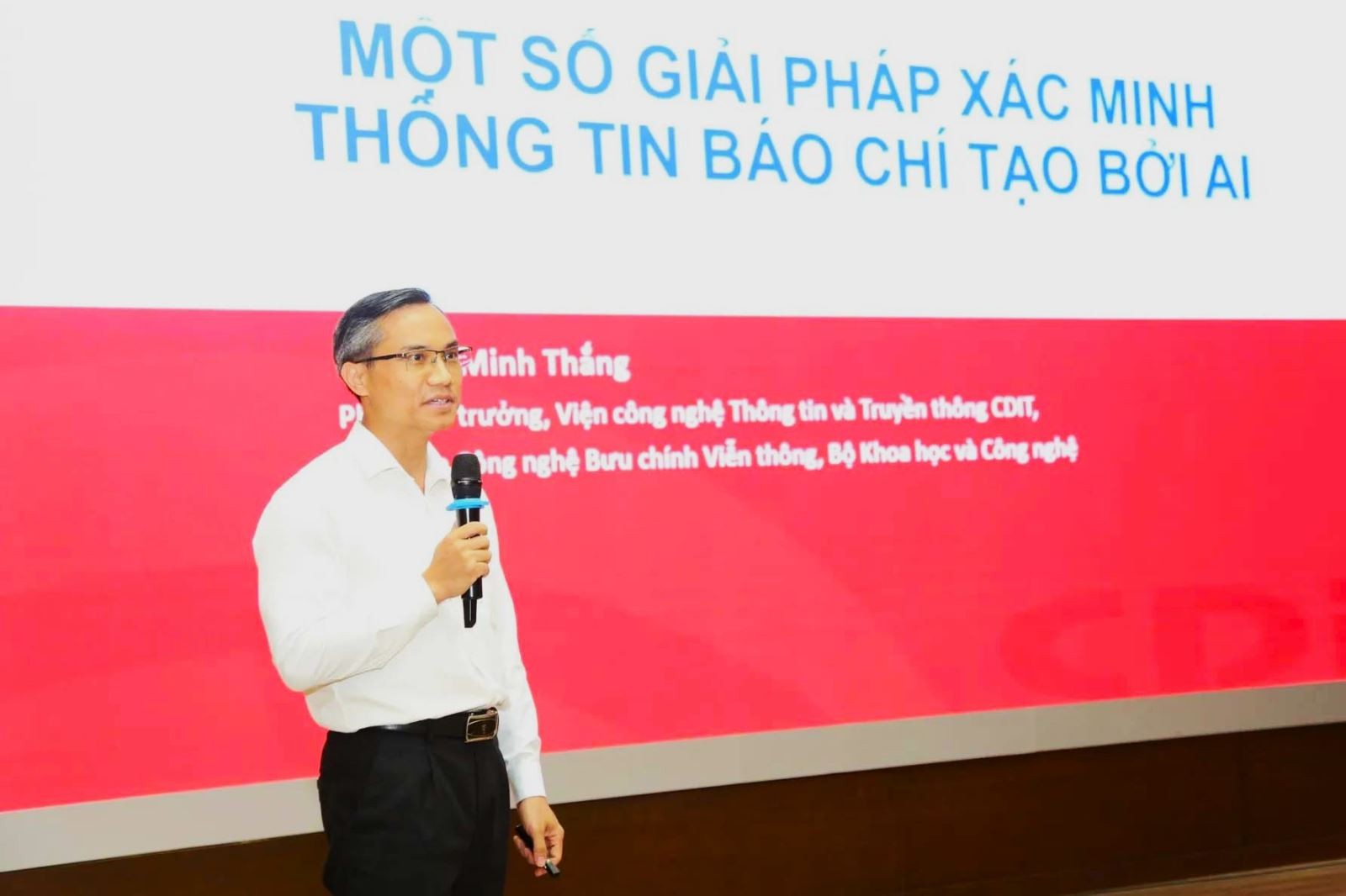 TS. Cao Minh Thắng, Phó Viện trưởng Viện Công nghệ thông tin và truyền thông CDIT, Học viện Công nghệ Bưu chính Viễn thông. TS. Cao Minh Thắng, Phó Viện trưởng Viện Công nghệ thông tin và truyền thông CDIT, Học viện Công nghệ Bưu chính Viễn thông.