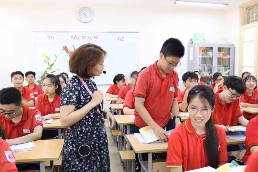 Giờ học môn Tiếng Anh của cô trò Trường THCS Bế Văn Đàn (quận Đống Đa, Hà Nội). Ảnh minh họa: INT