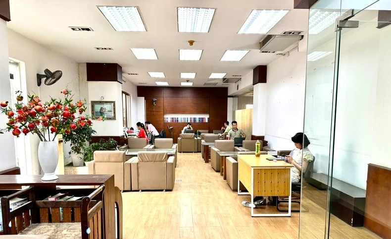 Phòng dành cho doanh nhân và các nhà nghiên cứu rất tiện nghi tại Thư viện Quốc gia.