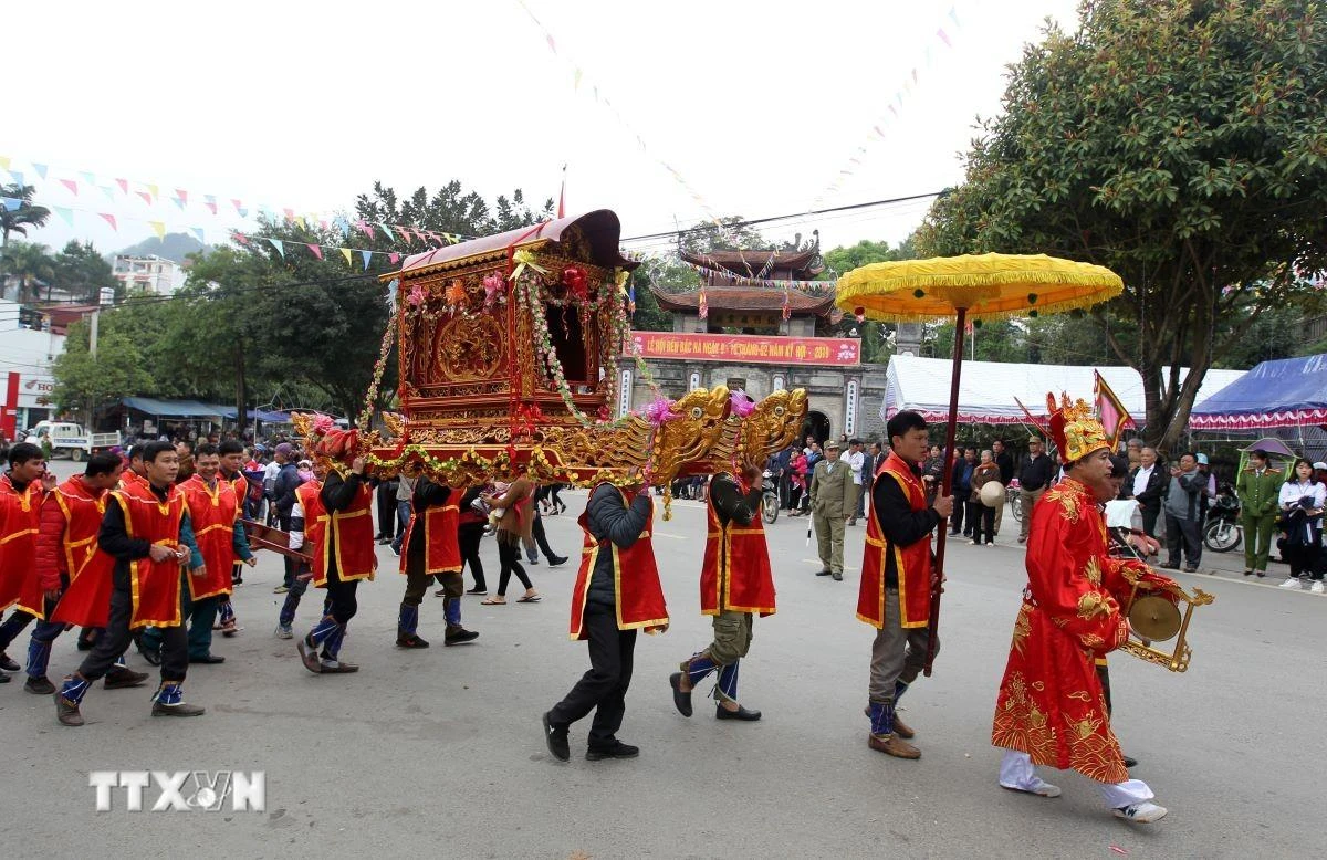 Nghi lễ rước kiệu tại Lễ hội Đền Bắc Hà.