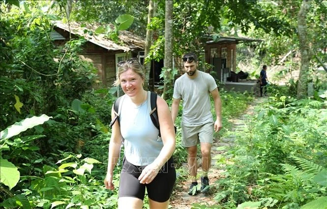 Du khách quốc tế yêu thích các sản phẩm du lịch văn hóa, du lịch xanh của Việt Nam.