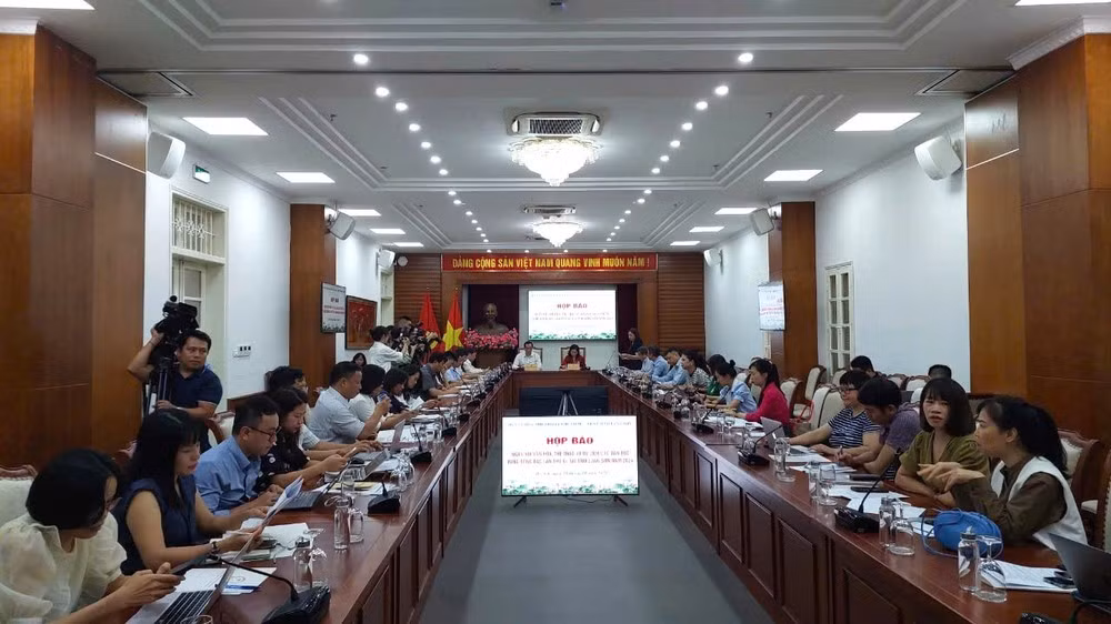 Quang cảnh buổi họp báo tại Bộ Văn hóa, Thể thao và Du lịch.