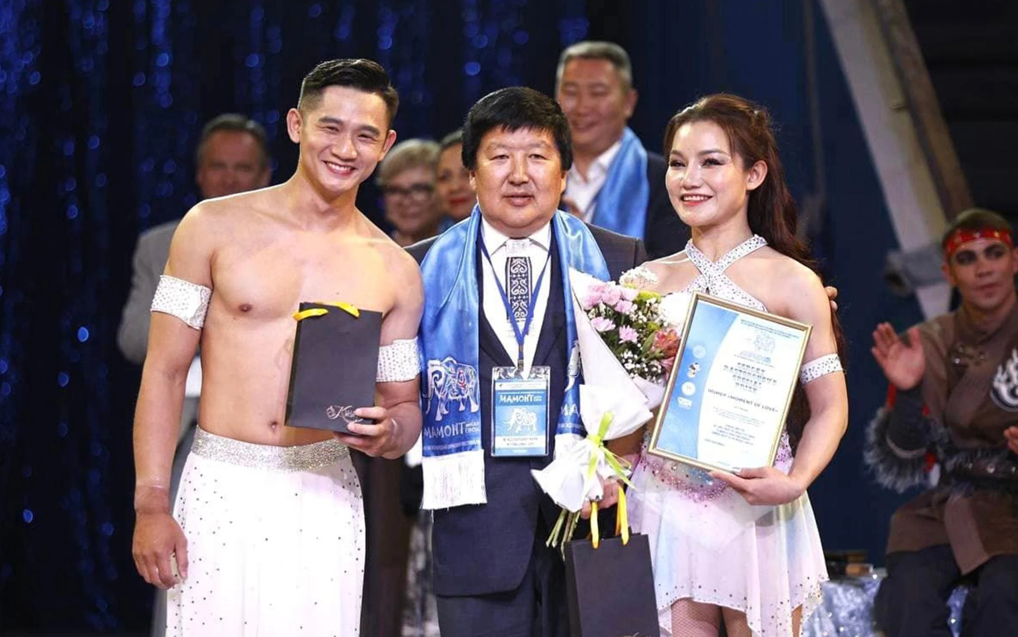 Tiết mục xiếc "Khoảnh khắc tình yêu" của nghệ sĩ Hiển Phước - Thanh Hoa giành giải Grand Prix tại cuộc thi xiếc quốc tế ở Yakutsk, Nga hồi đầu tháng 7.