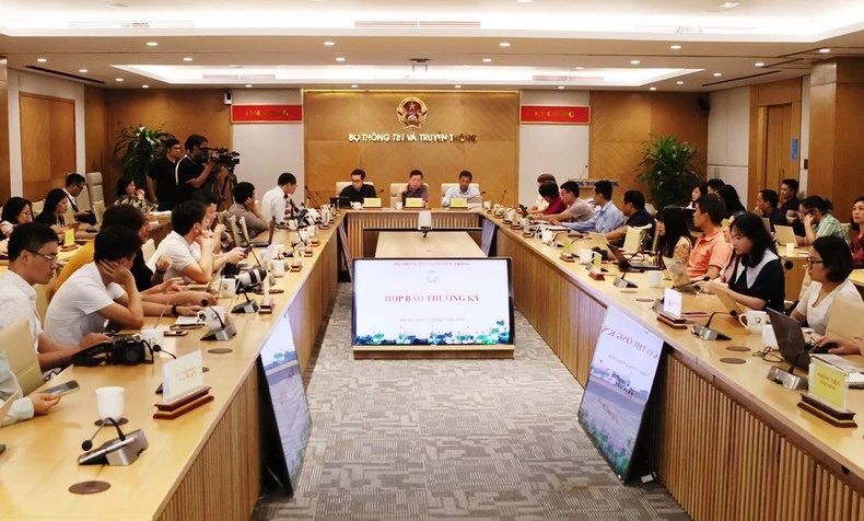 Toàn cảnh họp báo thường kỳ của Bộ Thông tin và Truyền thông chiều 13/9.