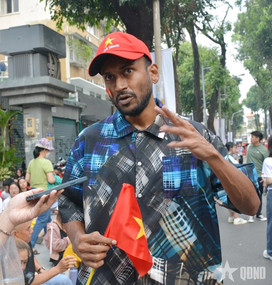 Anh Sivaraj Pragasm, từ Singapore.