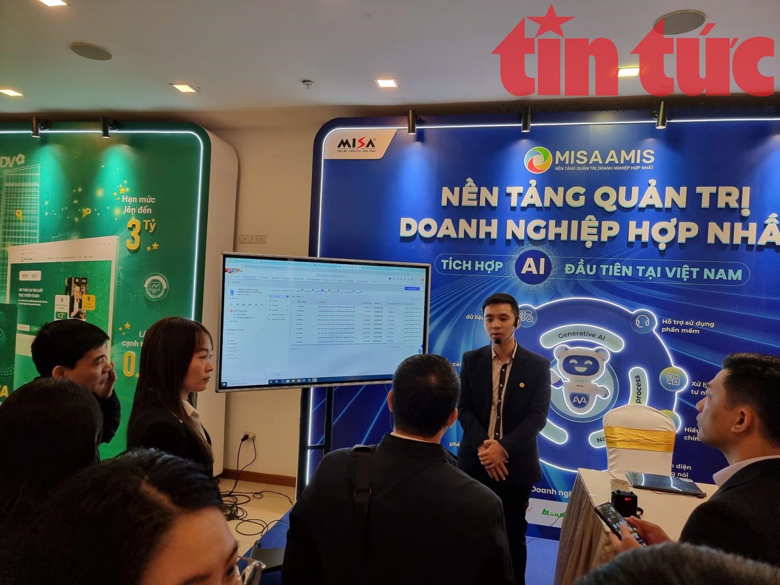 Trí tuệ nhân tạo được tích hợp vào nền tảng quản trị. Trí tuệ nhân tạo được tích hợp vào nền tảng quản trị.