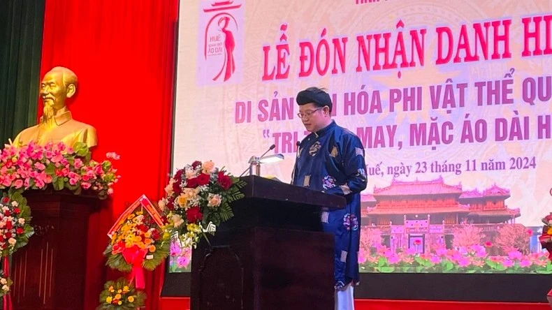 Giám đốc Sở Văn hóa và Thể thao tỉnh Thừa Thiên Huế Phan Thanh Hải phát biểu tại Lễ đón nhận danh hiệu Di sản văn hóa phi vật thể Quốc gia "Tri thức may, mặc áo dài Huế".