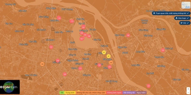 Bản đồ chất lượng không khí cho thấy rất nhiều điểm đỏ cảnh báo tình trạng ô nhiễm xuất hiện tại Hà Nội sáng 7/10.