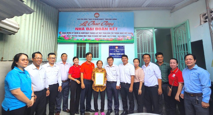 Những căn nhà “Đại đoàn kết” khang trang được các địa phương trao đến người nghèo trong những ngày cuối năm để kịp đón Tết Nguyên đán 2025 Những căn nhà “Đại đoàn kết” khang trang được các địa phương trao đến người nghèo trong những ngày cuối năm để kịp đón Tết Nguyên đán 2025