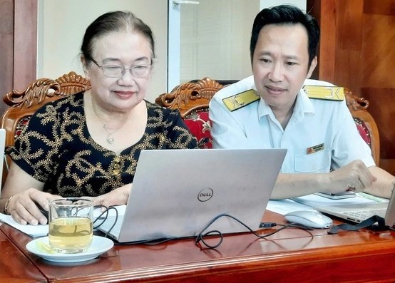 Bà Nguyễn Thị Cúc, Chủ tịch Hội Tư vấn Thuế. Bà Nguyễn Thị Cúc, Chủ tịch Hội Tư vấn Thuế.