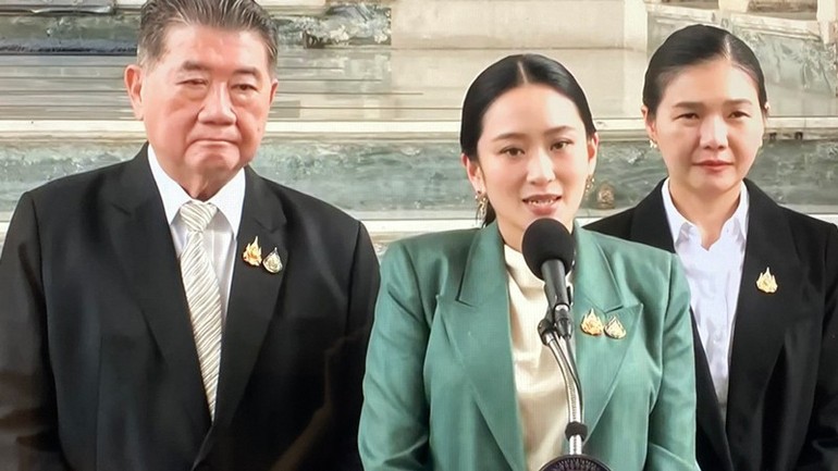 Bà Paetongtarn Shinawatra tuyên bố tuân thủ nghị quyết của Tòa án Hiến pháp Thái Lan. Bà Paetongtarn Shinawatra tuyên bố tuân thủ nghị quyết của Tòa án Hiến pháp Thái Lan.