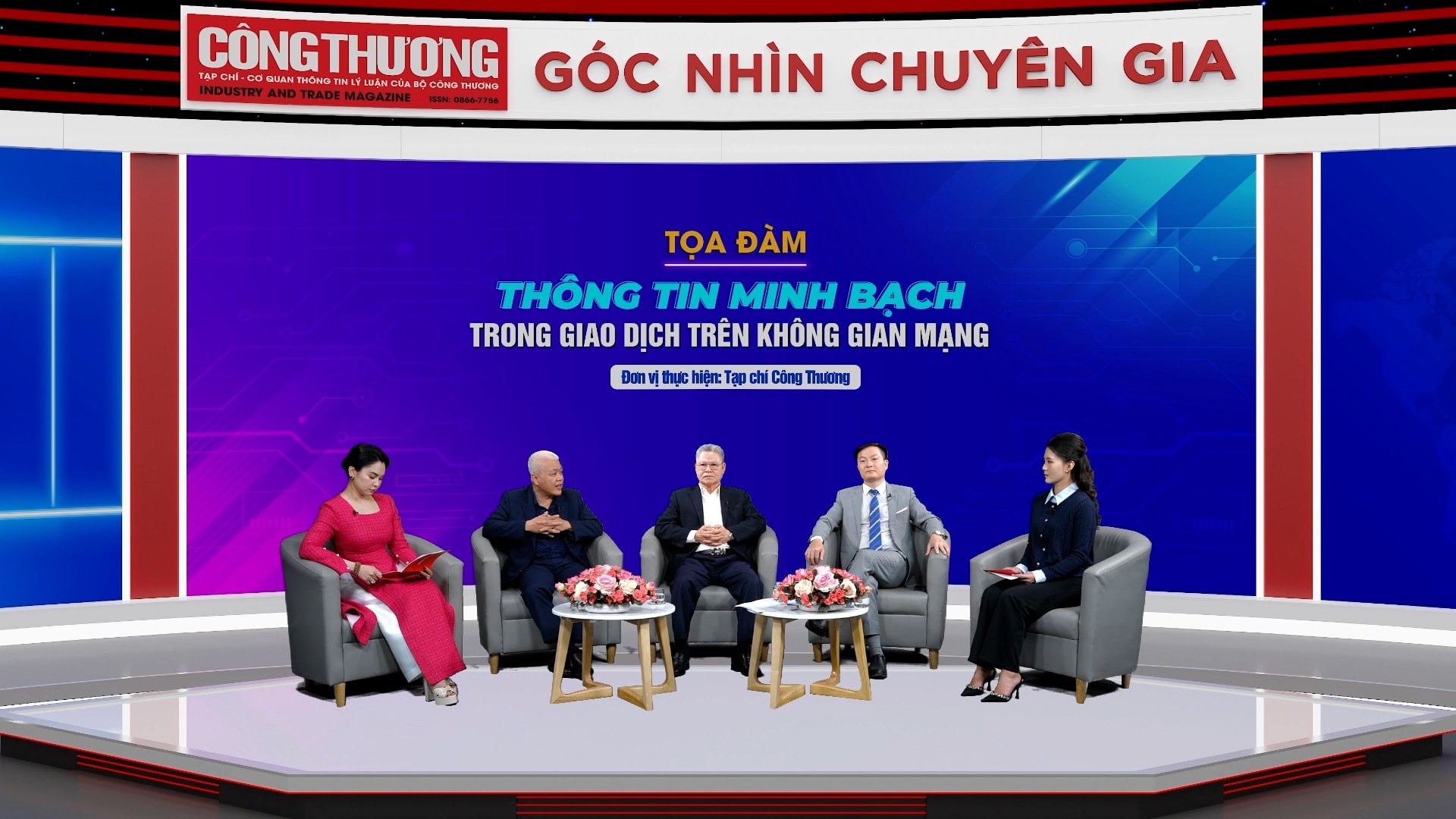 Các diễn giả tham gia tọa đàm. Các diễn giả tham gia tọa đàm.
