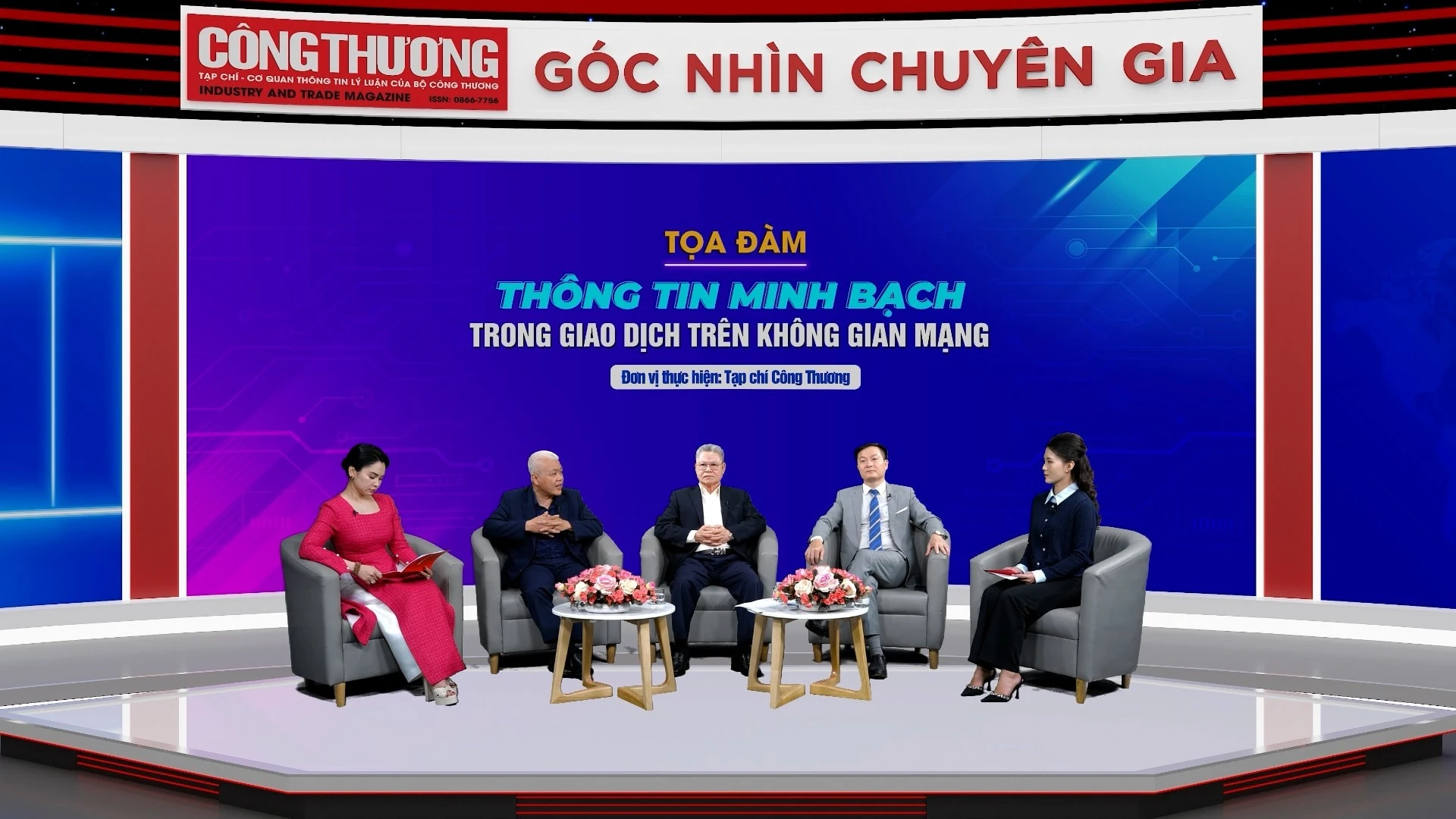 Các diễn giả tham gia tọa đàm.