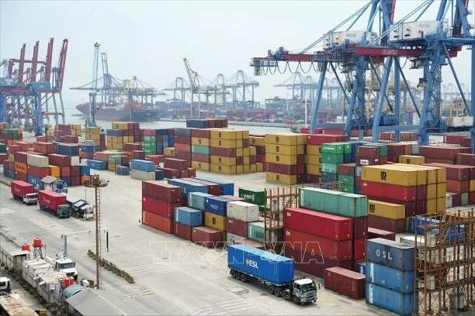 Quang cảnh cảng hàng hóa ở Jakarta, Indonesia. Ảnh minh họa