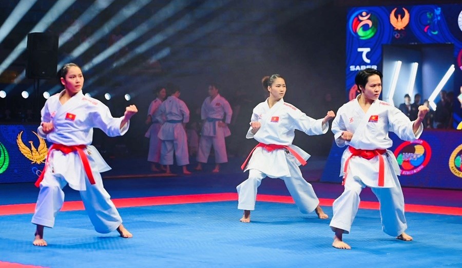 Karate Việt Nam giành HCV châu Á nội dung Kata sau 10 năm. Karate Việt Nam giành HCV châu Á nội dung Kata sau 10 năm.