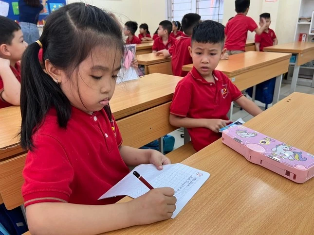 Sau gần 2 tháng triển khai Thông tư 29, phụ huynh vẫn có nhiều ý kiến khác nhau về học thêm.