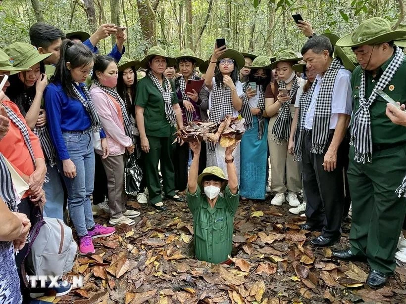 Một lối xuống địa đạo Củ Chi.
