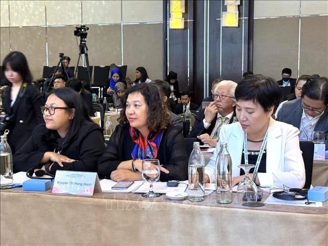 Đại biểu báo Nhân Dân và Thông tấn xã Việt Nam tham dự Diễn đàn.