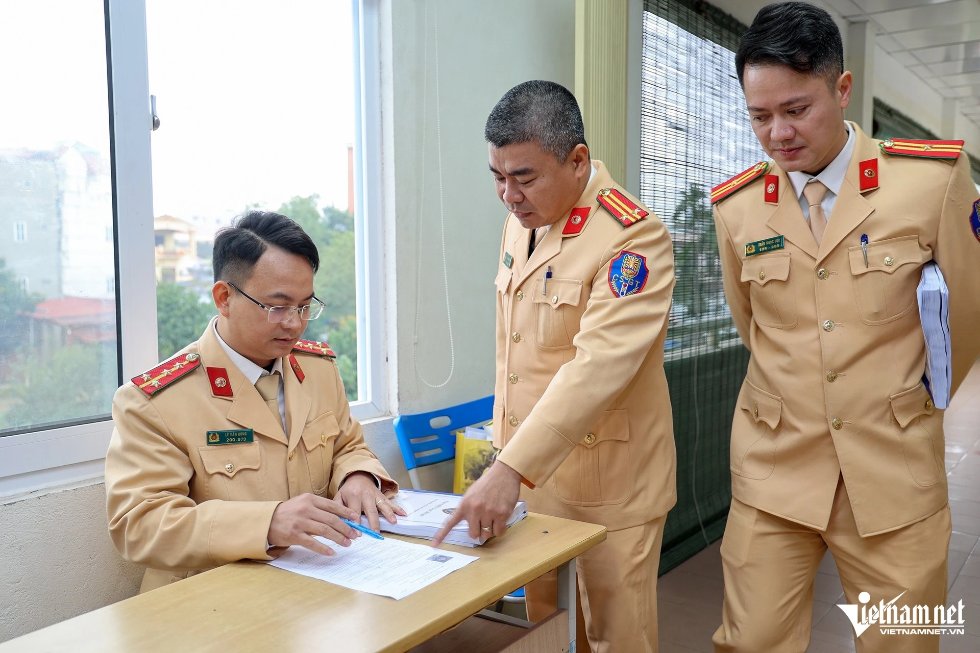 Từ 1/3, lực lượng công an sẽ làm nhiệm vụ sát hạch, cấp đổi giấy phép lái xe.