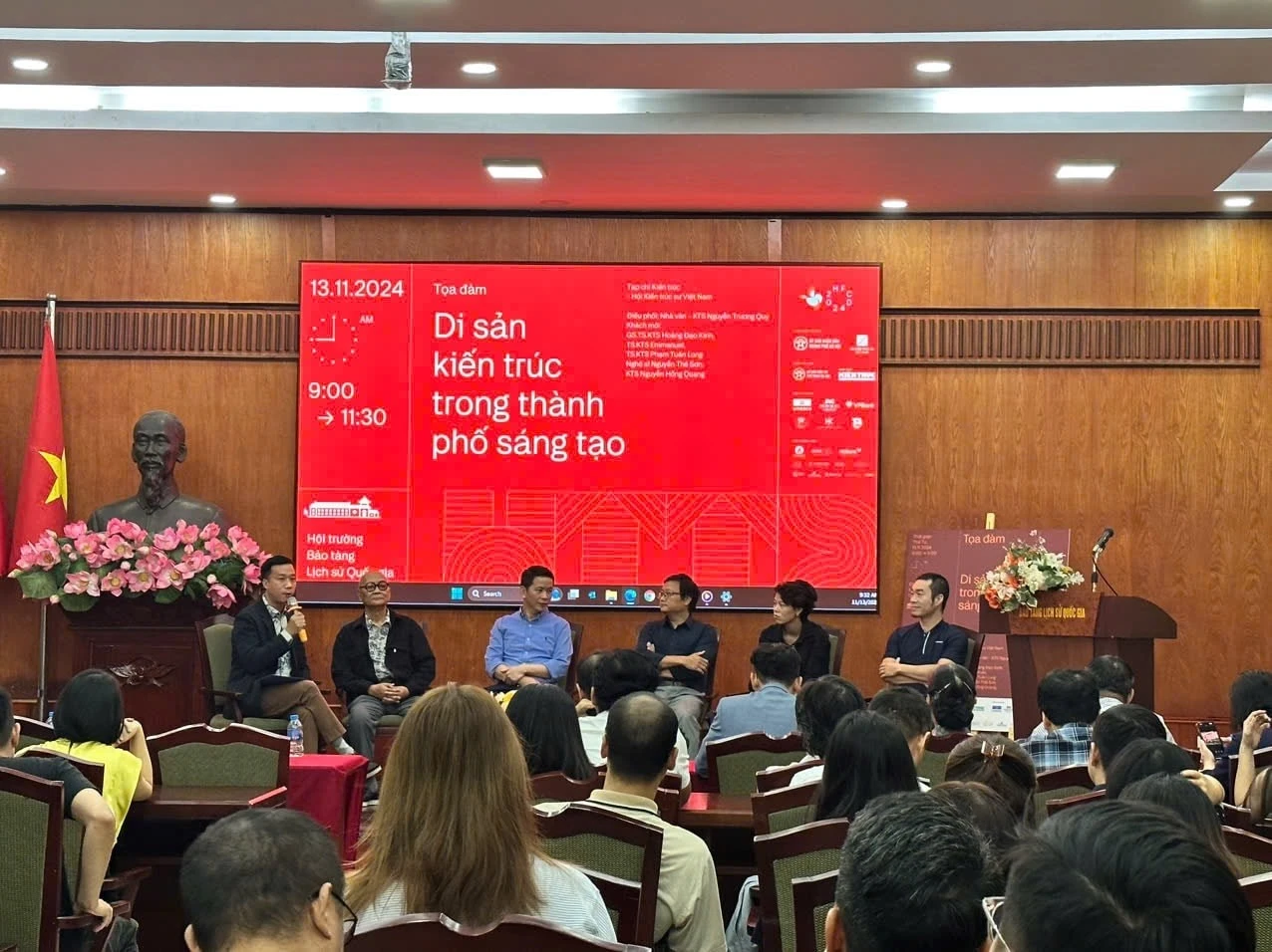 Toàn cảnh tọa đàm.